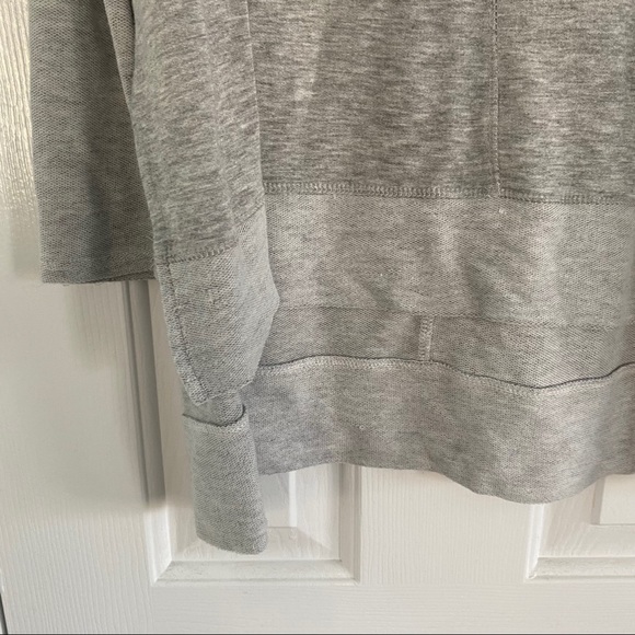 Cold shoulder shirt - Picture 3 of 4